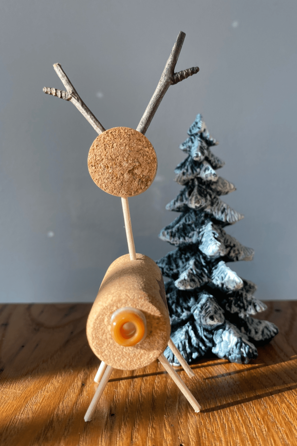 How to Make Reindeer With Natural Wine Corks + FREE Video Tutorial ...