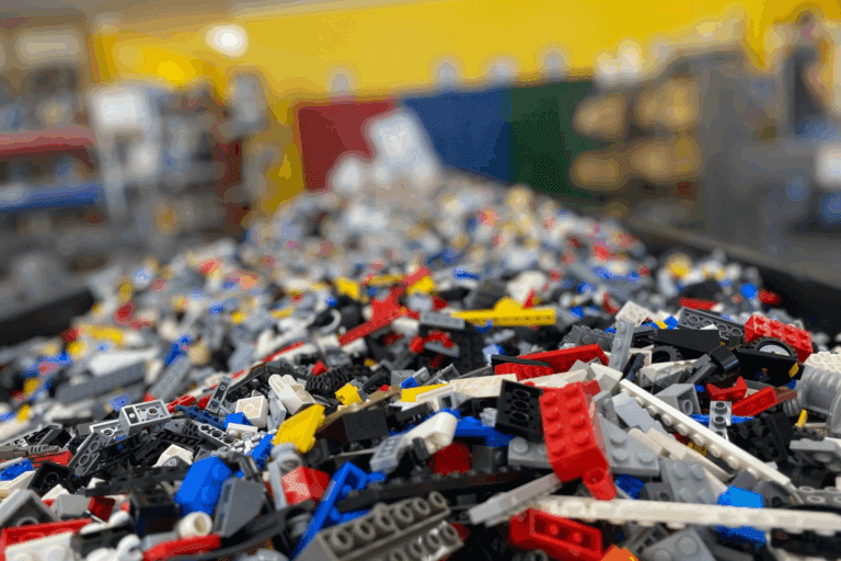 LEGO Replay: A Sustainable Way to Declutter LEGO Bricks and Start the New Year with Purpose